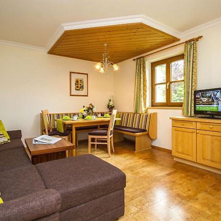 Ferienhaus Niedermoser Leogang Zimmer foto